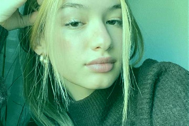 Emily, 20, a blonde brown-eyed middle eastern companion based in Tanglewilde. Offering Erotic Massage, Fetish, Prostate Massage, GFE. Available for incall an...