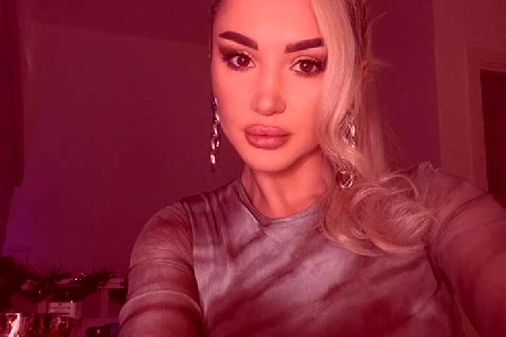 Emily, 20, a blonde dark-eyed middle eastern companion based in Kurakh. Offering Roleplay, BDSM, GFE. Available for incall and outcall, day and evening dates.