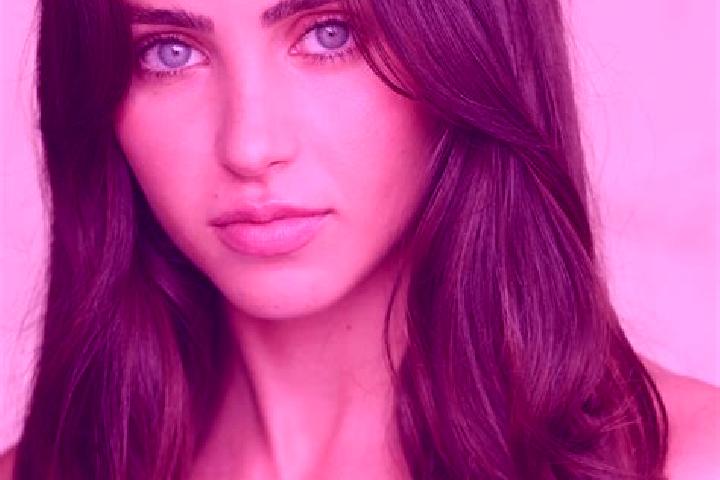 Emily, 20, a brunette dark-eyed latina companion based in La Concepcion de Hidalgo. Offering Prostate Massage, A-Level, Striptease, Party Girl. Available for...