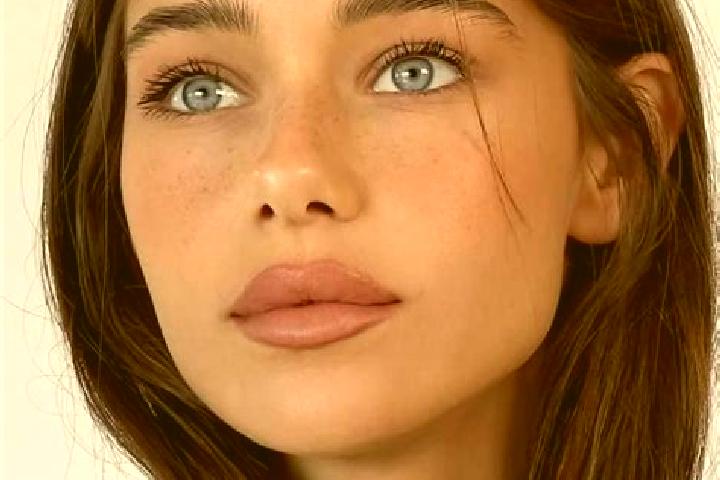 Emily, 20, a brunette grey-eyed caucasian companion based in Lucsuhin. Offering 69, Striptease, Travel Companion, BDSM, GFE. Available for incall and outcall...