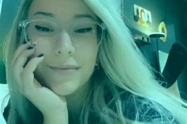 Emily, 20, a platinum blonde dark-eyed caribbean companion based in Tywyn. Offering Travel Companion, Couples, OWO, Roleplay. Available for incall and outcal...