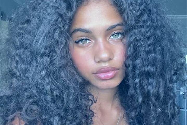 Emily, 20, a red blue-eyed ebony companion based in Kings Mountain. Offering Travel Companion, Dinner Date, Domination. Available for incall and outcall, day...
