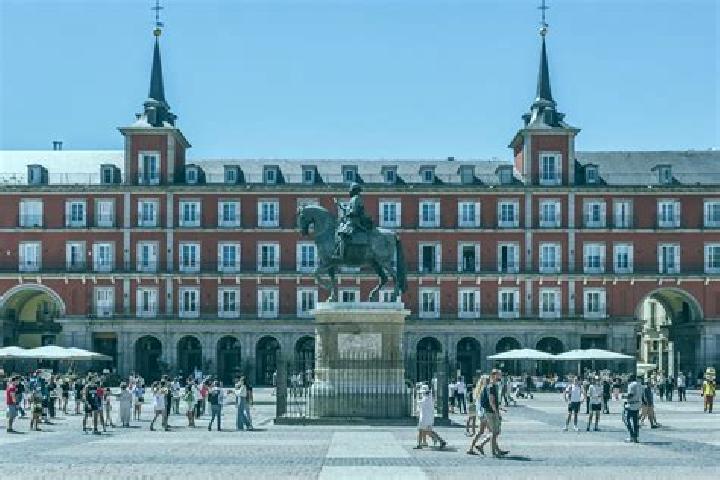 Emily, 20 — Escort in Humanes de Madrid, Spain
