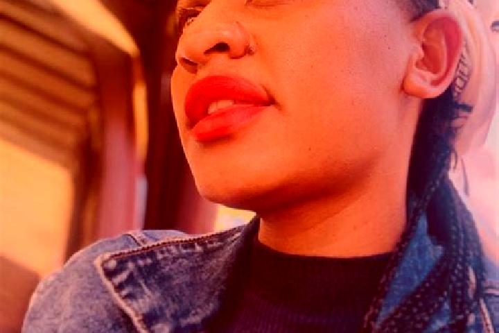 Emily, 20 — Escort in Mmadinare, Botswana