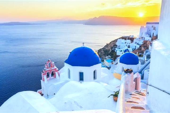 Emily, 20 — Escort in Rizario, Greece