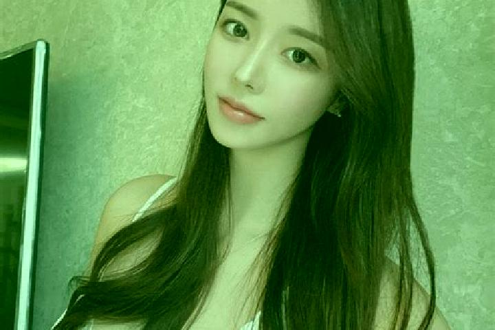 Emily, 20 — Escort in Shenkou, China