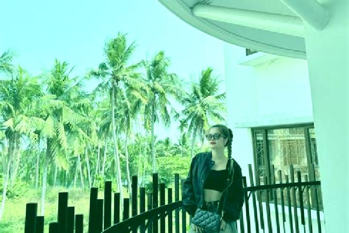 Emily, 20 — Escort in Xom My Xuan, Vietnam