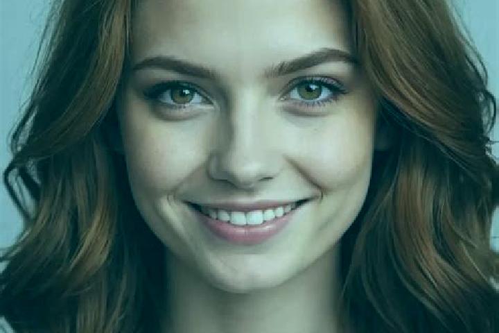 Emily, 21, a auburn hazel-eyed european companion based in Chande. Offering A-Level, 69, Domination. Available for incall and outcall, day and evening dates.