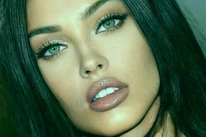 Emily, 21, a black green-eyed latina companion based in Malvan. Offering Party Girl, CIM, Tantra. Available for incall and outcall, overnight bookings availa...