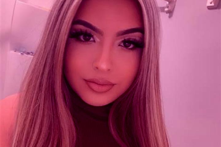 Emily, 21, a blonde dark-eyed latina companion based in Kaposmero. Offering Tantra, Roleplay, Striptease. Available for incall and outcall, day and evening d...