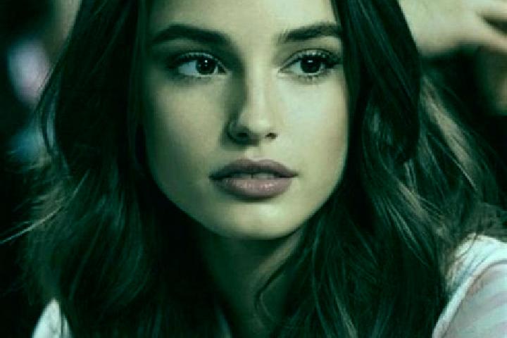 Emily, 21, a brunette brown-eyed slavic companion based in Melhorada. Offering BDSM, A-Level, Dinner Date, Party Girl. Available for incall and outcall, over...