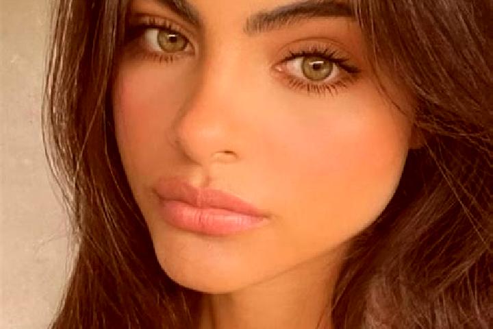 Emily, 21, a brunette green-eyed latina companion based in Wild Rose. Offering Prostate Massage, 69, OWO. Available for incall and outcall, overnight booking...