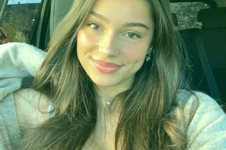 Emily, 21, a brunette hazel-eyed asian companion based in Ejido Palma (Ejido San Francisco). Offering A-Level, Tantra, Massage, Party Girl. Available for inc...