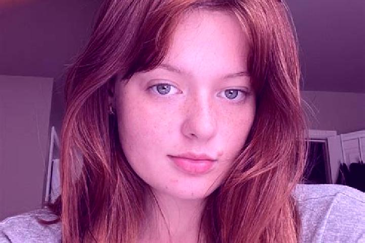 Emily, 21, a red brown-eyed european companion based in Yuzhnyy. Offering CIM, Duos, OWO, Tantra. Available for incall and outcall, day and evening dates.