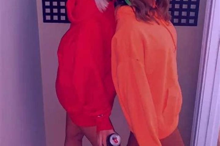 Emily, 21, a red green-eyed caucasian companion based in Ormes. Offering Party Girl, Duos, Dinner Date. Available for incall and outcall, day and evening dates.