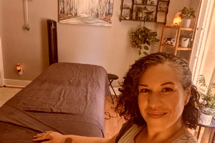 Emily, 21, a red grey-eyed ebony companion based in Taxtako pir. Offering Couples, Massage. Available for incall and outcall, day and evening dates.