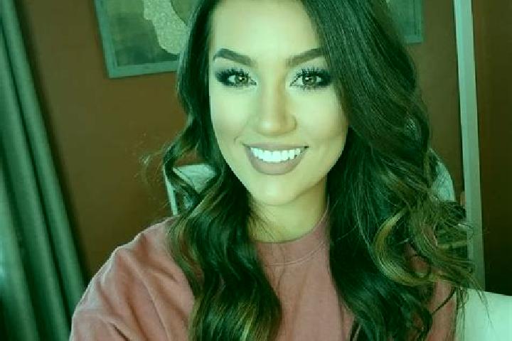 Emily, 21 — Escort in Georgiana, United States