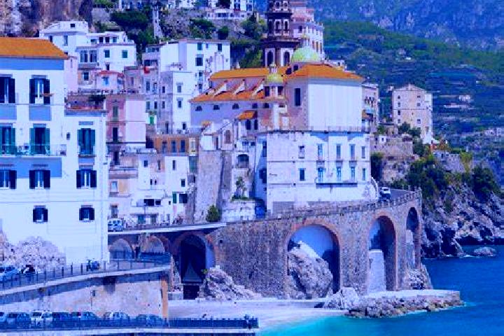 Emily, 21 — Escort in Gragnola, Italy