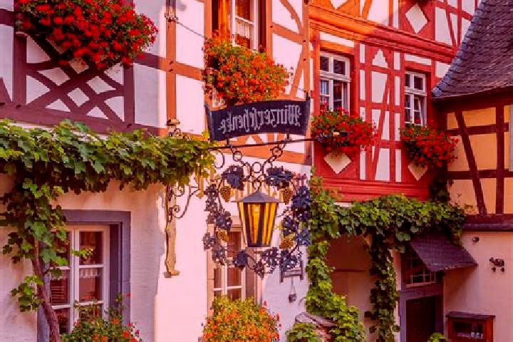 Emily, 21 — Escort in Kotzenbull, Germany