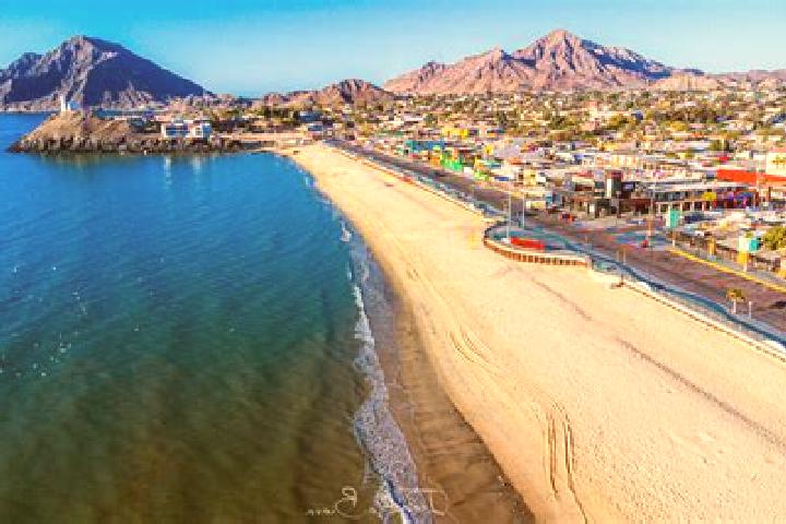 Emily, 21 — Escort in San Felipe Toctla, Mexico