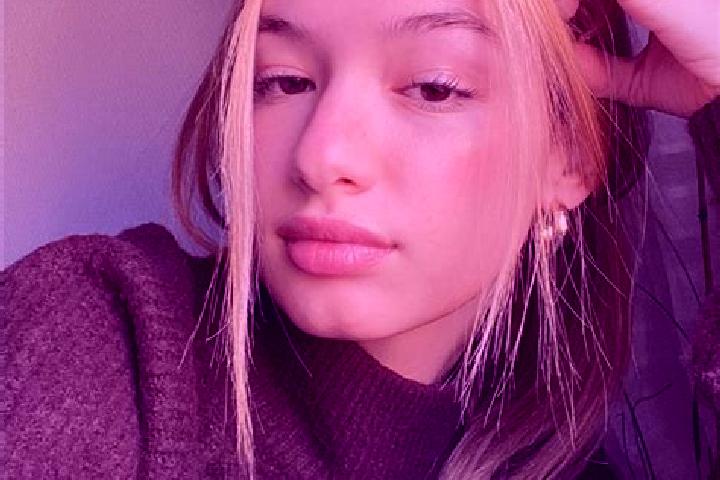 Emily, 22, a blonde brown-eyed asian companion based in Wielichowo. Offering Striptease, Party Girl, Tantra. Available for incall and outcall, day and evenin...