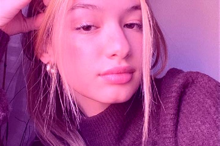 Emily, 22, a blonde brown-eyed caucasian companion based in Deori Khas. Offering Erotic Massage, Duos, Deep French Kissing, Overnight, Massage. Available for...