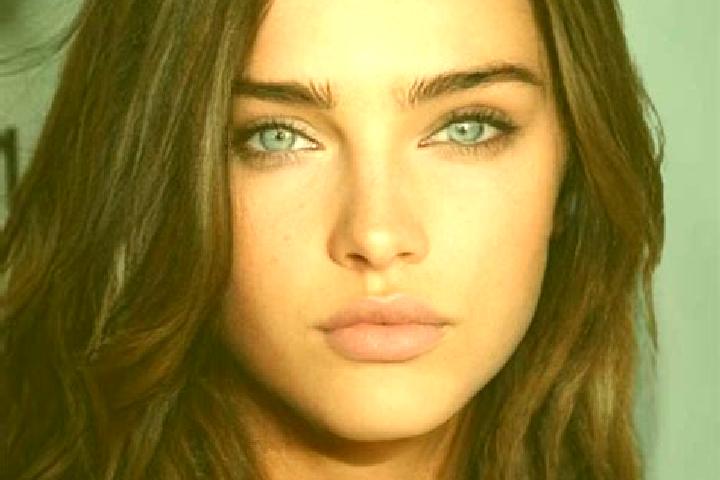 Emily, 22, a brunette dark-eyed caucasian companion based in Kostakioi. Offering Duos, Dinner Date, CIM, Girlfriend Experience. Available for incall and outc...