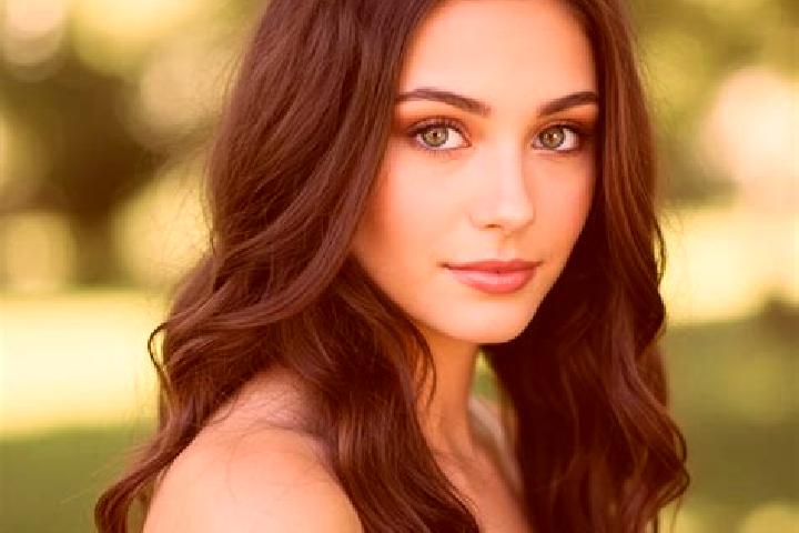 Emily, 22, a brunette hazel-eyed caucasian companion based in Santa Lucia Teotepec. Offering A-Level, Roleplay, 69, OWO, Prostate Massage. Available for inca...