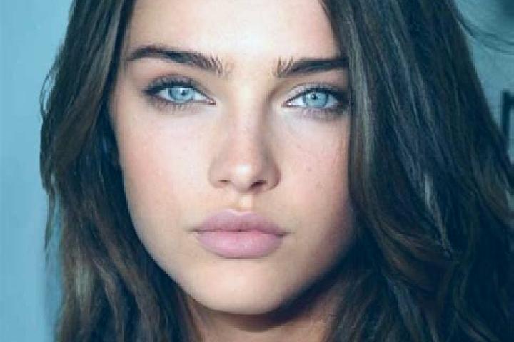Emily, 22, a chestnut dark-eyed caucasian companion based in Saint-Vallier-de-Thiey. Offering Domination, Massage, Deep French Kissing, A-Level. Available fo...