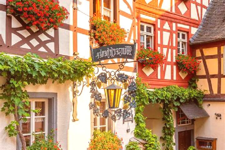 Emily, 22 — Escort in Buhlerzell, Germany