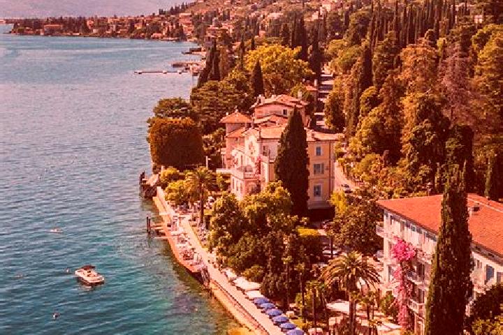 Emily, 22 — Escort in Gardone Riviera, Italy