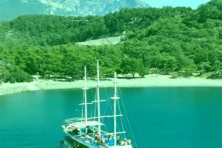 Emily, 22 — Escort in Kemer, Turkey