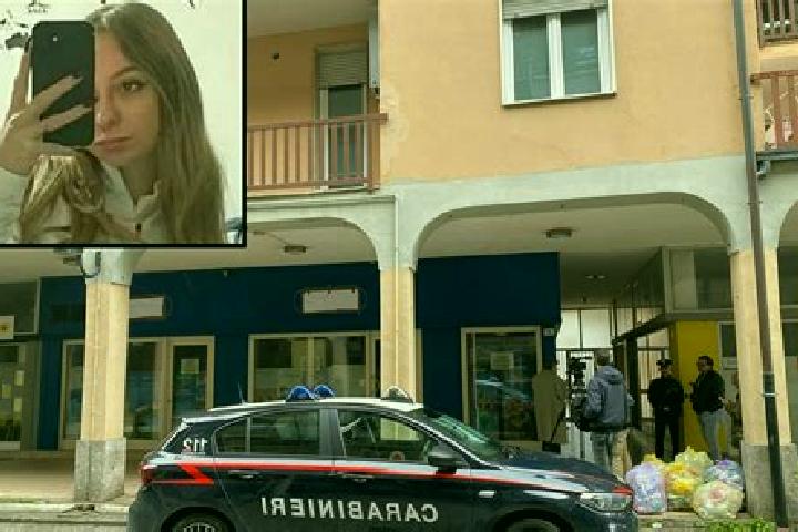 Emily, 22 — Escort in Terranova da Sibari, Italy