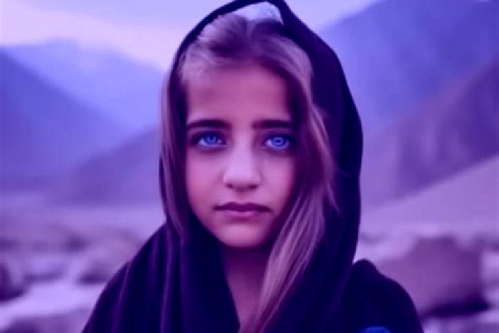 Emily, 23, a blonde amber-eyed middle eastern companion based in Wakduwa Barat. Offering Prostate Massage, Tantra, A-Level, Deep French Kissing, Erotic Massa...