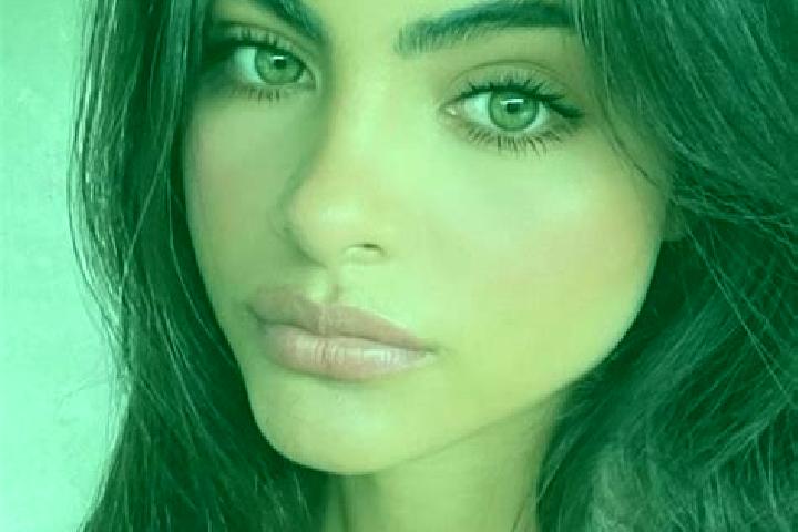 Emily, 23, a red dark-eyed european companion based in Raya. Offering Domination, Party Girl, OWO, Massage. Available for incall and outcall, day and evening...