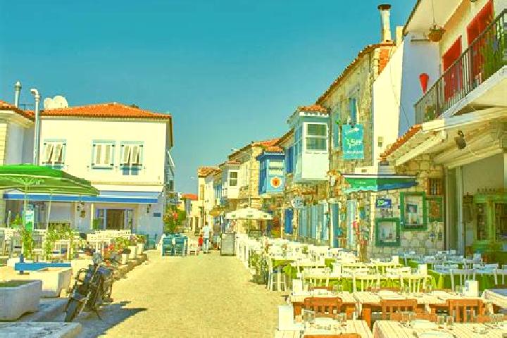 Emily, 23 — Escort in Alacati, Turkey