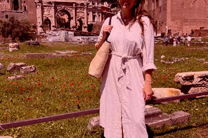 Emily, 23 — Escort in Centallo, Italy