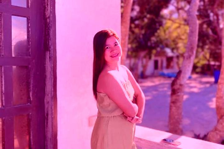 Emily, 23 — Escort in Dumalneg, Philippines