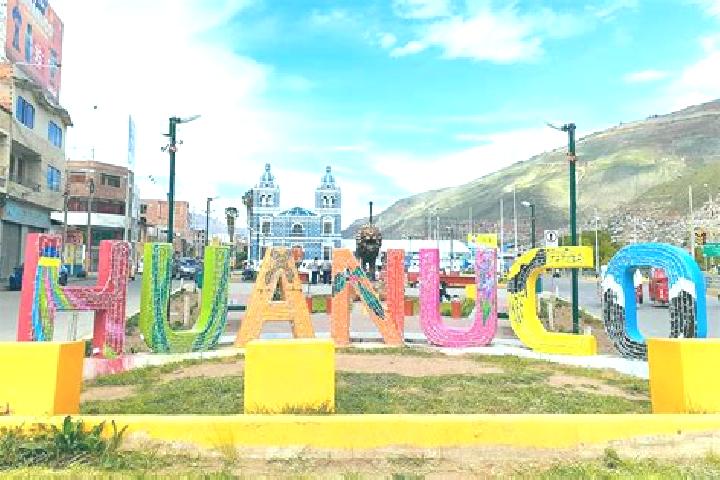 Emily, 23 — Escort in Huanoquite, Peru
