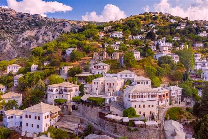 Emily, 23 — Escort in Makrinitsa, Greece
