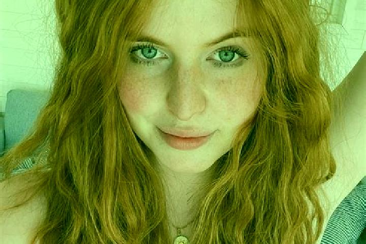 Emily, 23 — Escort in Redhead, Australia