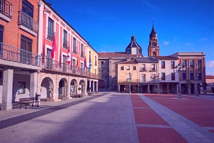 Emily, 23 — Escort in Rubi de Bracamonte, Spain