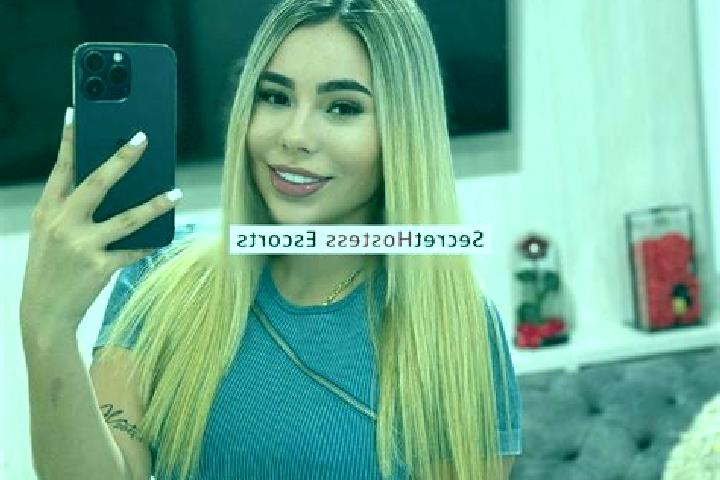 Emily, 23 — Escort in Santo Domingo, Chile