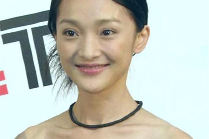 Emily, 23 — Escort in Xilin, China