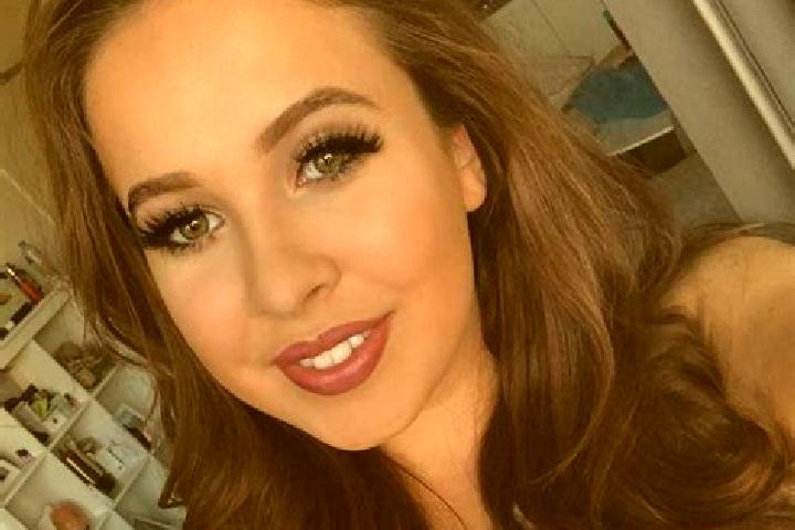 Emily, 24, a auburn amber-eyed caribbean companion based in Rocky Mount. Offering 69, Striptease, Party Girl, BDSM, Couples. Available for incall and outcall...