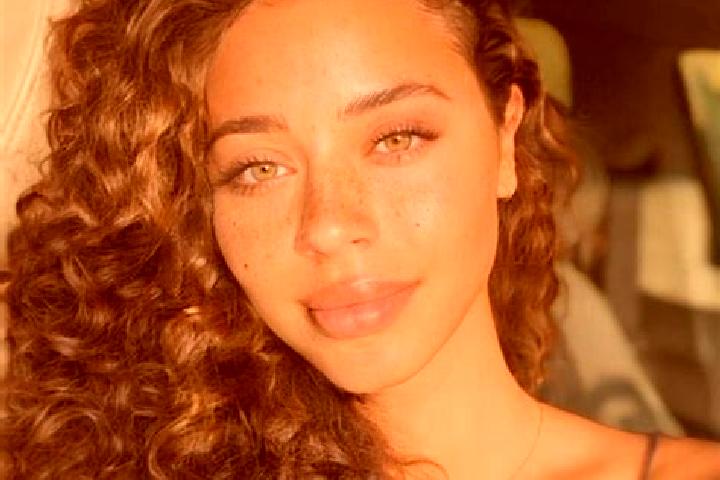 Emily, 24, a black hazel-eyed latina companion based in Degeh Bur. Offering Erotic Massage, Travel Companion, Dinner Date, 69. Available for incall and outca...