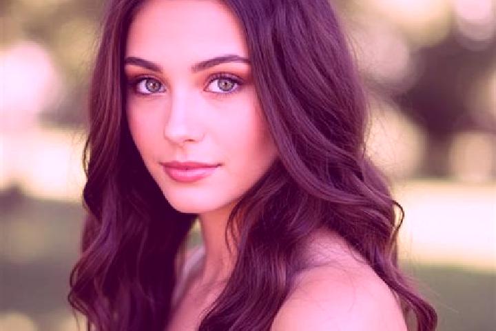 Emily, 24, a brunette hazel-eyed mixed companion based in Ruidera. Offering Fetish, Travel Companion. Available for incall and outcall, overnight bookings av...