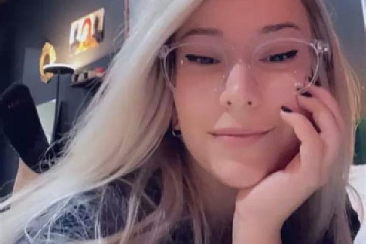 Emily, 24, a chestnut green-eyed caucasian companion based in Huevar del Aljarafe. Offering CIM, 69, A-Level, Roleplay, Tantra. Available for incall and outc...