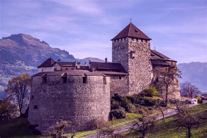 Emily, 24 — Escort in Balzers, Liechtenstein