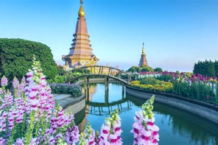 Emily, 24 — Escort in Bua Lai, Thailand